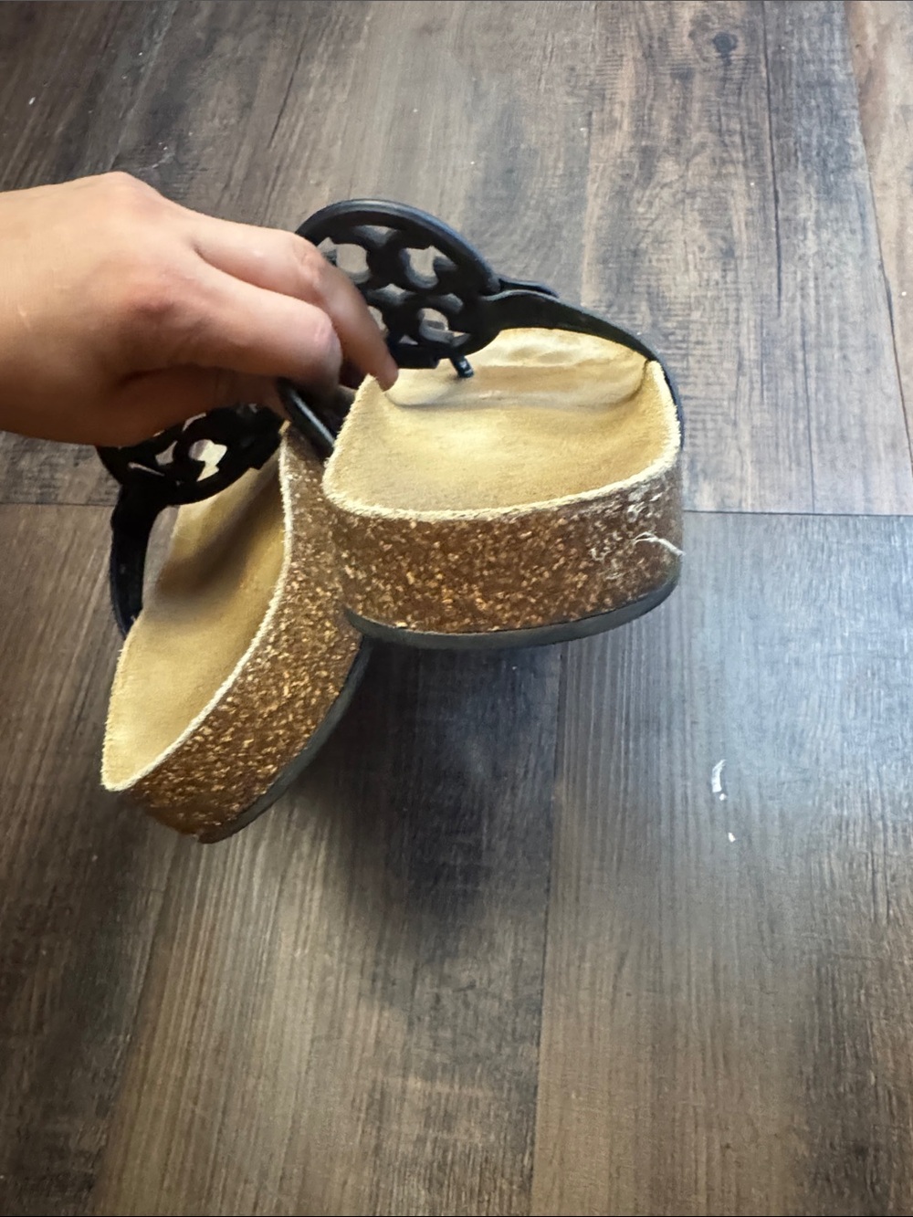 Tory Burch Miller Cloud sandals feature a black patent leather - Picture 4 of 14